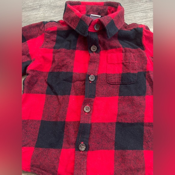 Old Navy - Flannel Button Down - Size 6-12 Months - Picture 2 of 3